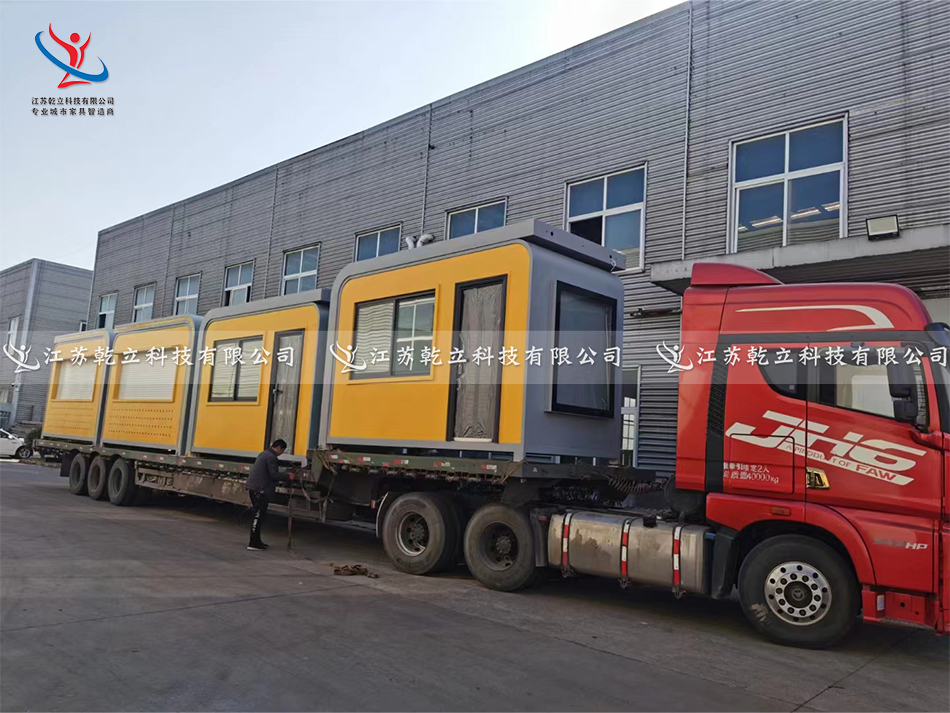 大連公交候車亭第一、二車發(fā)貨